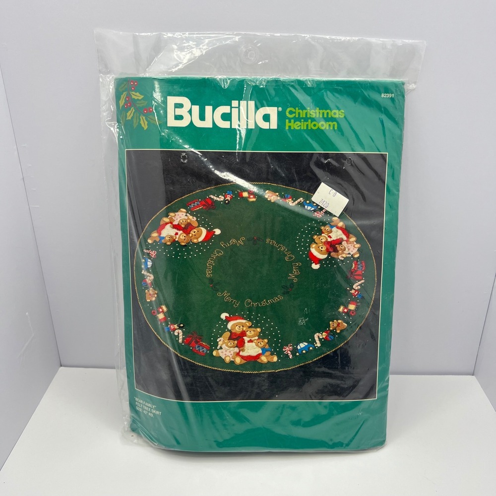 90s Bucilla Bear Family Felt Christmas Tree Skirt Kit Sealed Heirloom 42" 82391
